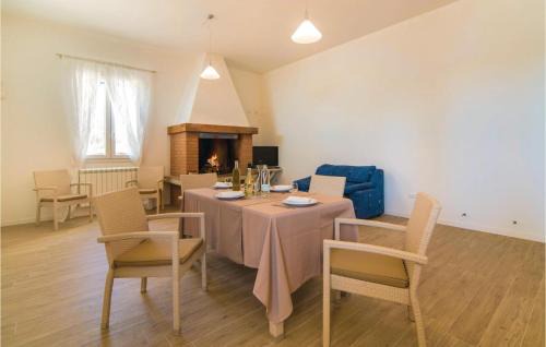 Cinto Euganeo Apartment | Ideal Apartment in Valnogaredo with Pool and WiFi