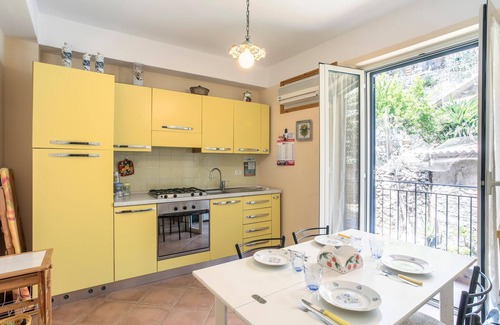 Furci Siculo Apartment | Discover Your Ideal Getaway in a Family-Friendly Apartment