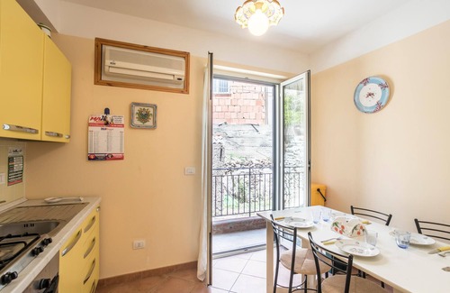 Furci Siculo Apartment | Discover Your Ideal Getaway in a Family-Friendly Apartment
