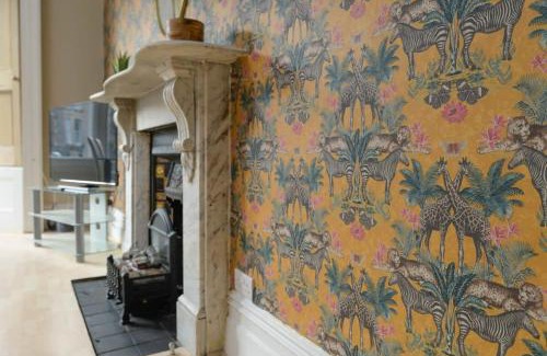 Clevedon Apartment | Cozy Apartment Steps from Clevedon Seafront - 8.7/10 Rating