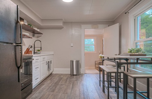 Frederick House | Pet-Friendly Retreat with Grill & Fire Pit near Downtown