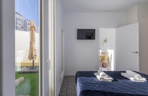La Petxina Apartment | Beautiful Apartment with Private Terrace for Family Getaways