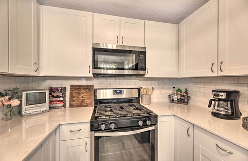 Buckingham Estates House | Beautiful Austin Retreat with Spa and Breakfast Included