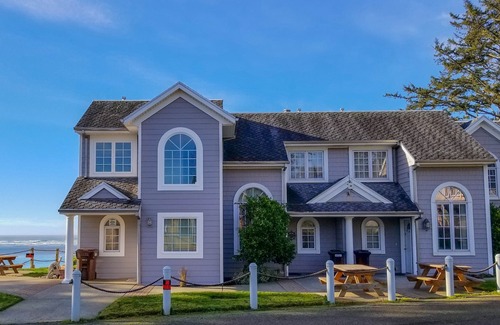 Netarts House | Scenic Bay & Ocean Views with Pet-Friendly Comfort