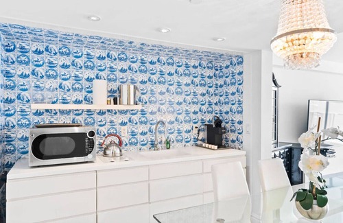 West Avenue Condo | Relaxing Getaway with Pool, Gym, Spa & Ocean Views