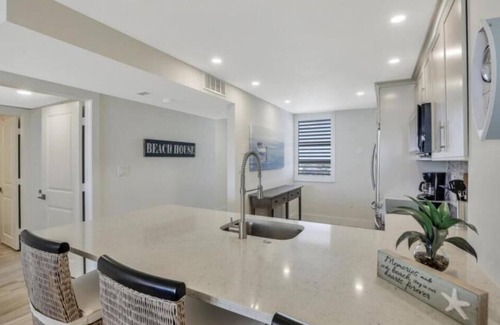 Marco Island Condo | Oceanfront Condo with Breathtaking Gulf Views and Pool