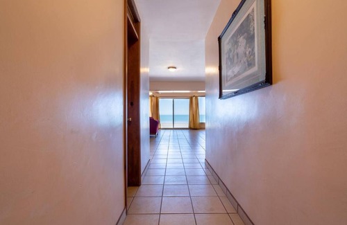 Villas de Las Palmas House | Beautiful Beachfront Condo with Child-Friendly Amenities
