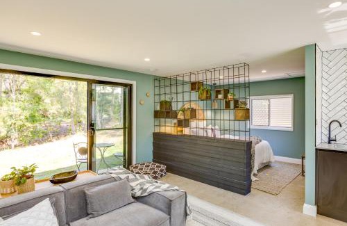 Vincentia House | Beautiful Beachside Cottage in Jervis Bay with Ocean Views