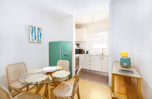 Bondi Apartment | Gorgeous Bondi Beach & Ocean Views, Next To Beach