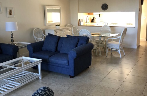 Anglers Park House | Enchanting Sunsets and Ocean Views Await You!