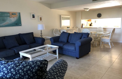 Anglers Park House | Enchanting Sunsets and Ocean Views Await You!