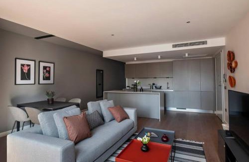 Galata Apartment | Modern 2-Bed, 2-Bath Retreat with Pet-Friendly Amenities