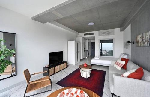 Bomonti Apartment | Bright Studio with Pool Views and Parking - Pet Friendly
