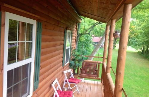 Shenandoah Cabin | Secluded Cabin with River Views and Spa Amenities