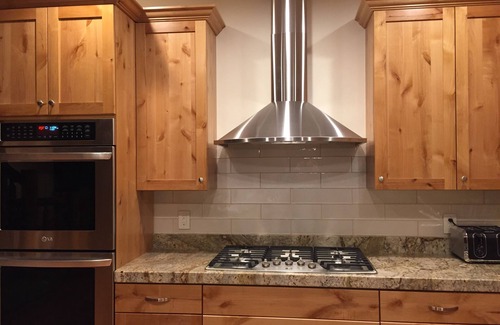 Brian Head Cabin | Spacious Cabin for Large Families with Pool & Breakfast