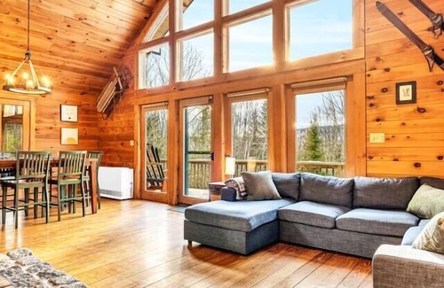 Bethel Ski Chalet | Inviting Chalet with Hot Tub & Scenic Views for 12 Guests