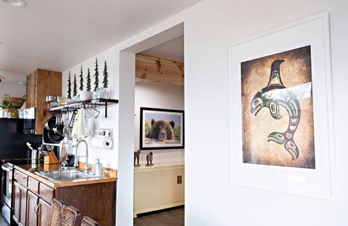 Haines Condo | Top-Rated Chilkat Tower #1: Downtown 2BR Condo with Perks