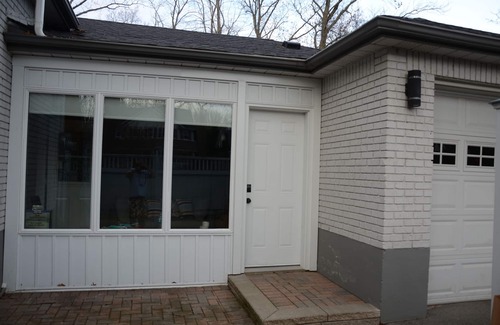 Historic Old Town House | Charming Cottage Retreat in Niagara-on-the-Lake