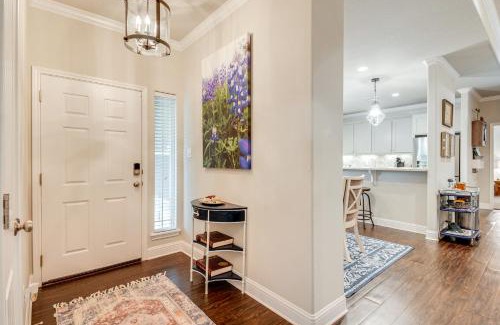 College Station House | Inviting College Station Townhome with Relaxing Patio