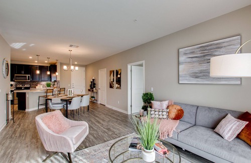 Chandler Condo | Inviting Condo with Resort Pool & Mountain Views, Rated 9.8