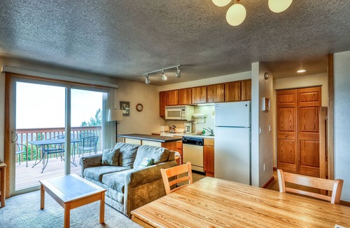Boise Condo | Inviting Condo with Scenic Views, Near Slopes & Great Amenities