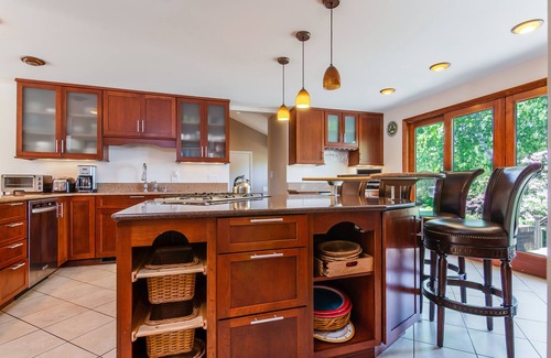 Saunderstown House | Exceptional Oceanfront Retreat with Pool and Spa Amenities