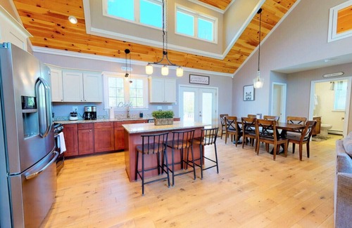 Conway House | Inviting Conway Home with Hot Tub, Full Game Room & Breakfast