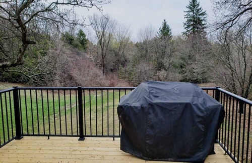 Selwyn House | Beautiful Cottage: Just Two Hours from Toronto with Ocean Views