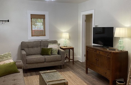 Sturgis House | Charming Cottage on Main Street Sturgis - Guest Rated 10/10