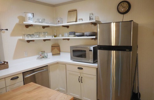 Elkton Cottage | Inviting Cottage with Pool on Horse Property in St. Augustine