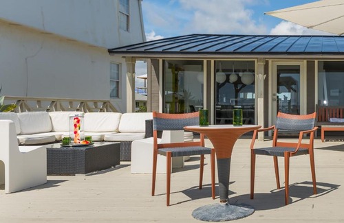 Bethune Beach House | Direct Oceanfront Summer Cottage with Spa Amenities