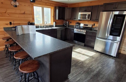 Carrabassett Valley Cabin | Inviting Dog-Friendly Cabin with Hot Tub & Scenic Views