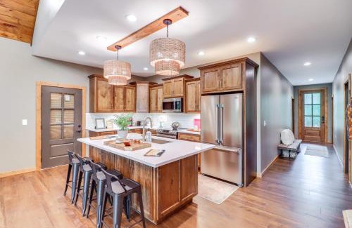 Drasco House | Inviting Drasco Home Steps from Greers Ferry Lake