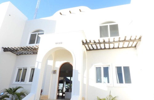 Sisal House | Elegant Beachfront Home on Emerald Coast with Private Pool