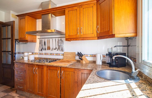 Chiclana de la Frontera House | Unforgettable Vacation Home with Pool & Spa Amenities