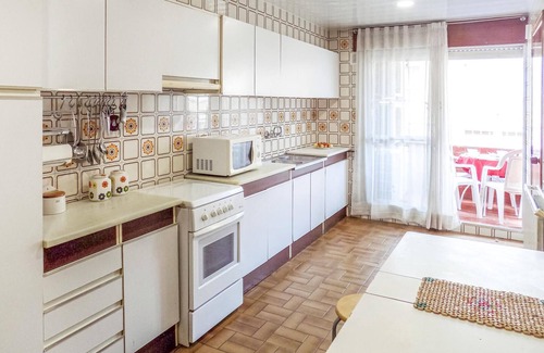 Sant Carles de la Rapita Apartment | Experience Beachside Relaxation in a Well-Equipped Apartment