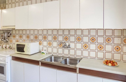 Sant Carles de la Rapita Apartment | Experience Beachside Relaxation in a Well-Equipped Apartment