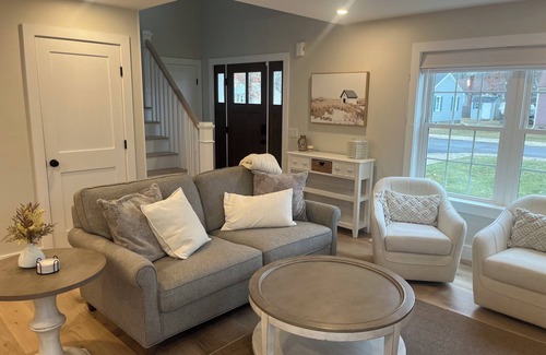 Teaticket House | Family-Friendly Beach Home with Ocean View and Pool Access