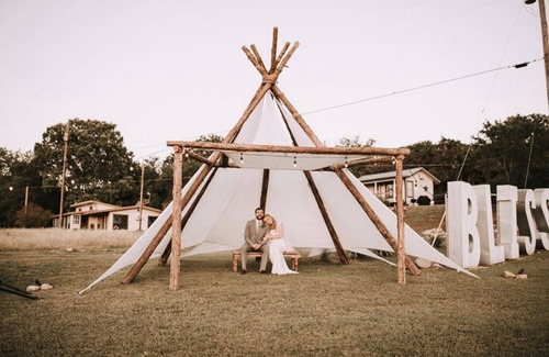 Pedernales Bend House | Charming Farmhouse Overlooking the Beautiful Pedernales River