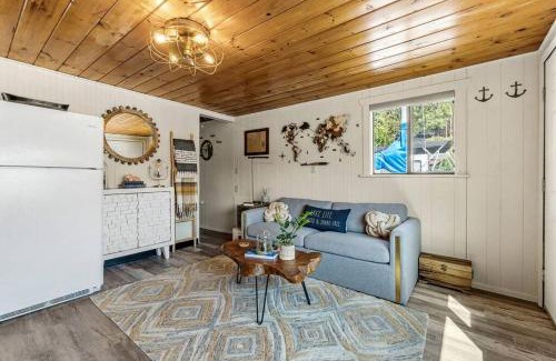 Bayview House | Gorgeous Floating Home on Lake Pend O'reille, Surrounded by the Selkirk and Cabinet Mountains, Idaho