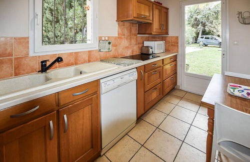 Saint-Saturnin-les-Avignon House | Gorgeous home in Saint Saturnin lès Avi