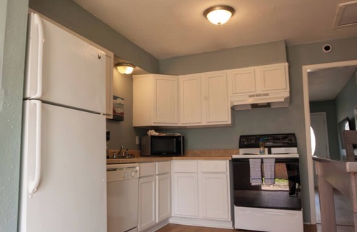 College Station Apartment | Gorgeous Georgia Getaway - Scenic Walk to Kyle