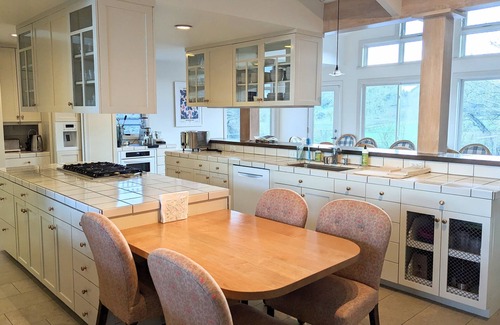 Kenwood House | Elegant Kenwood Estate with Heated Pool and Spa Amenities