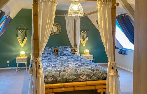 Saint-Pierre-Langers House | Charming Home in St. Pierre Langers with Free Wifi