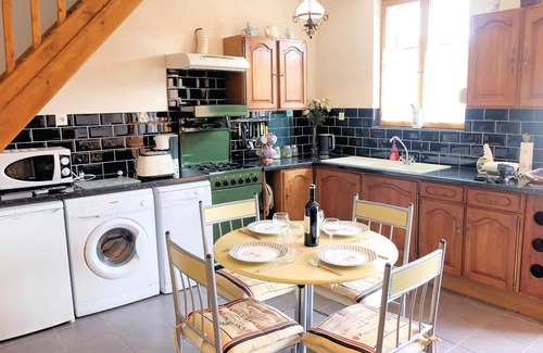Ligny-sur-Canche House | Top-Rated 2 Bedroom Stay in Ligny-sur-Canche with Spa