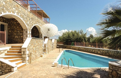 Paralia House | Beautiful 3-Bedroom Escape in Astros Peleponese with Pool