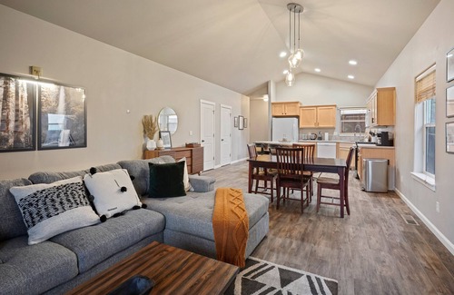 Boyd Acres House | Inviting Stay in a Prime Location with Pet-Friendly Amenities