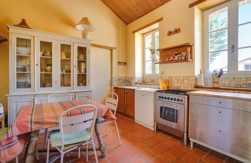 Nieul-le-Dolent House | Relaxing Vacation Home with Private Pool and Great Amenities