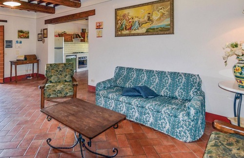 Pieve di Chio House | Elegant 5-Bedroom Retreat in Castiglion F. AR with Pool