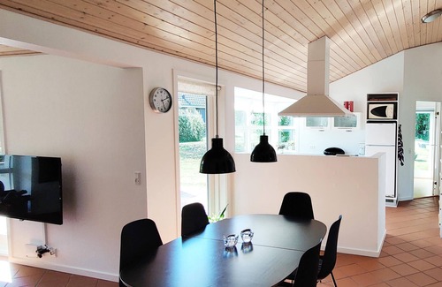 Oster Somarken House | Stylishly Furnished Home with Oceanfront Views & Spa